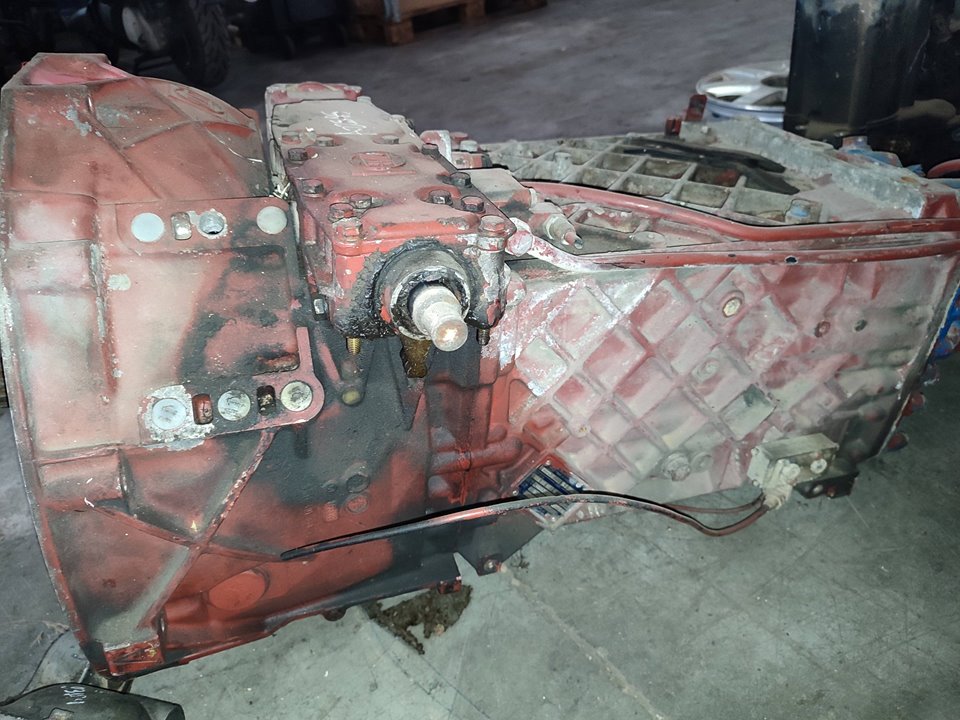 Caja cambios iveco mh 260 e31      01.02 
