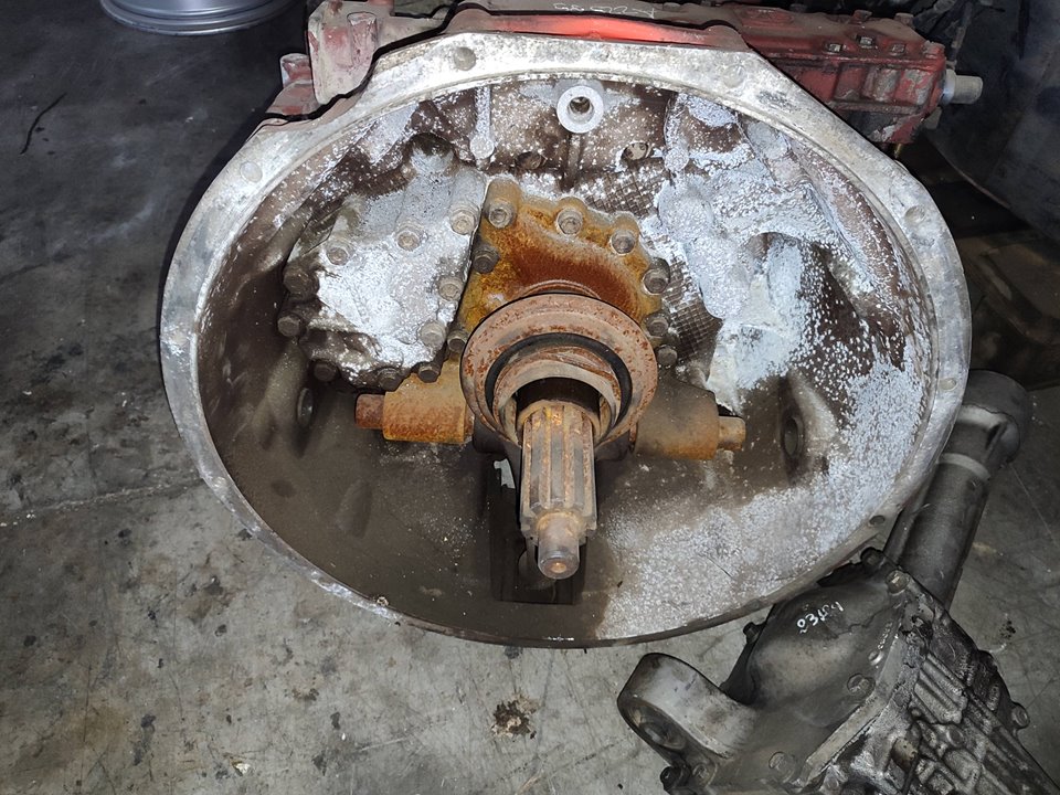 Caja cambios iveco mh 260 e31      01.02 