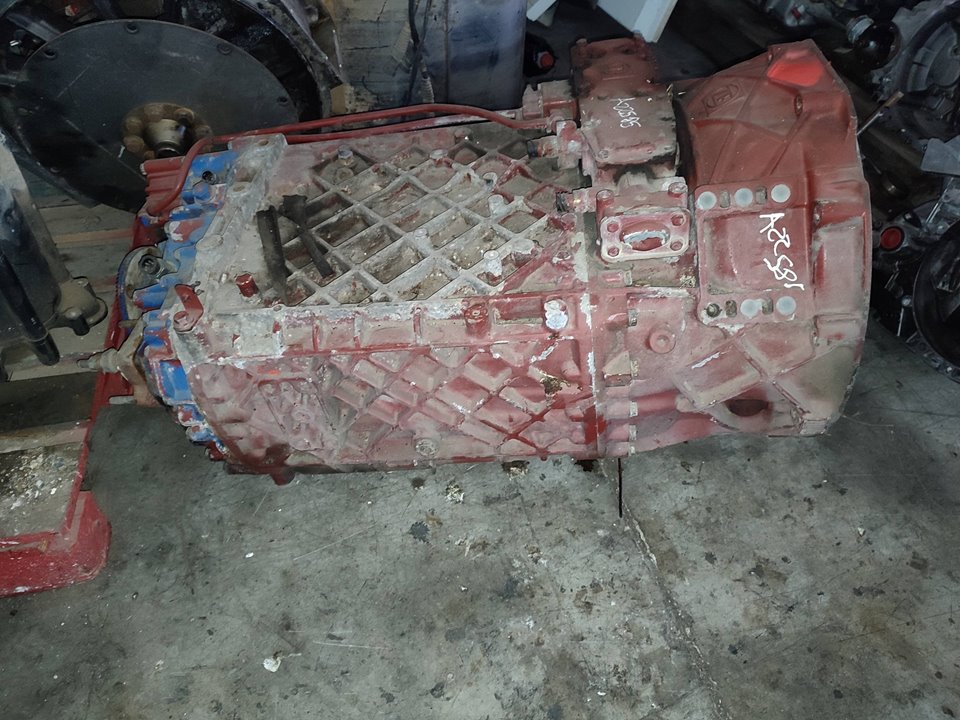 Caja cambios iveco mh 260 e31      01.02 