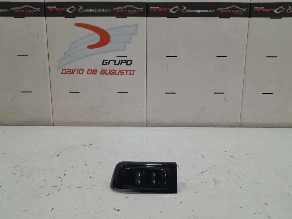 Mando elevalunas delantero izquierdo citroen c3 ii 1.2 thp 110