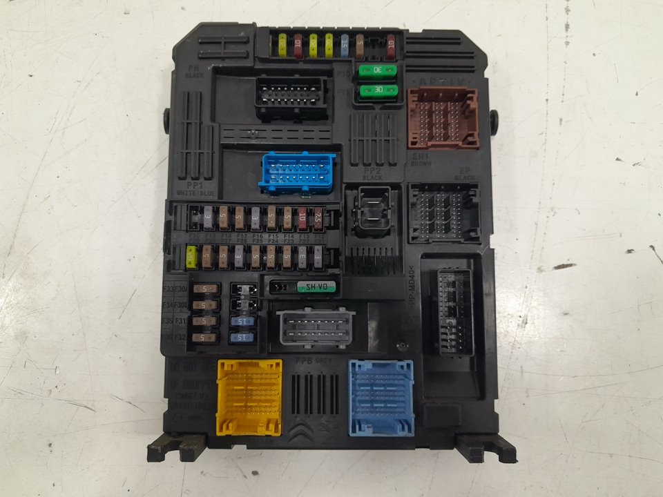Caja reles / fusibles citroen c3 ii 1.2 thp 110