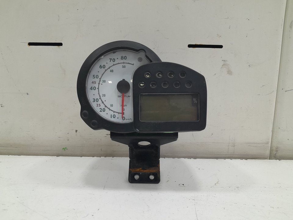 Cuadro instrumentos scutum silence s02 10  4    