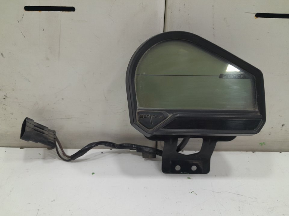 Cuadro instrumentos scutum silence s02 10  4    