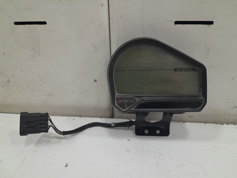 Cuadro instrumentos scutum silence s02 10  4    