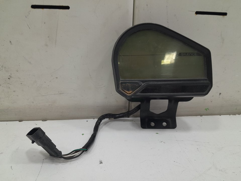 Cuadro instrumentos scutum silence s02 10  4    