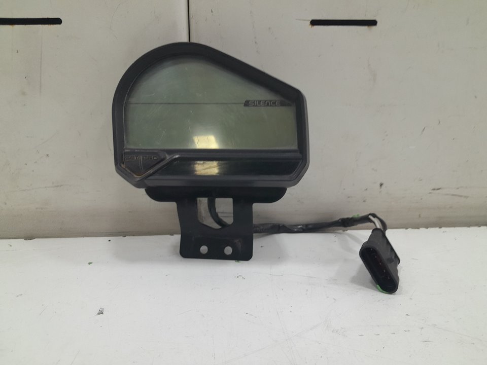 Cuadro instrumentos scutum silence s02 10  4    