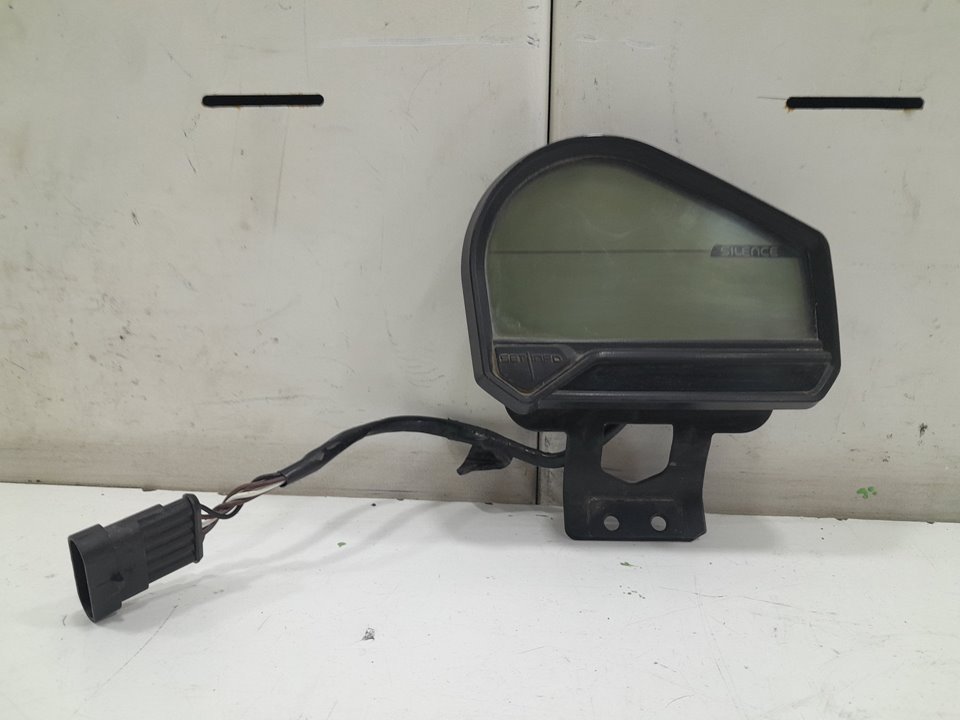 Cuadro instrumentos scutum silence s02 10  4    