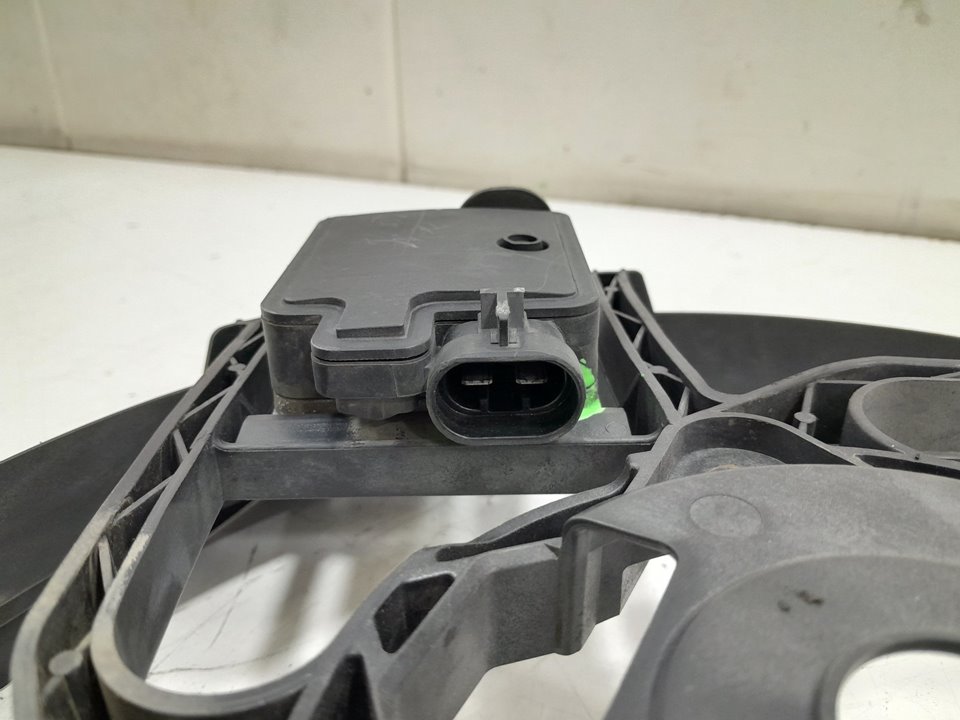 Caja de aleta de refrigeracion ford transit caja cerrada 06 f