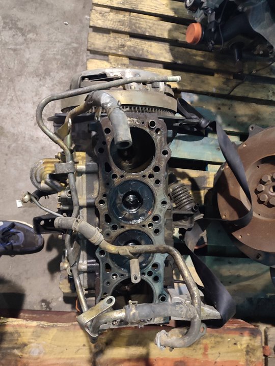 Bloque mitsubishi canter 4.05  plat