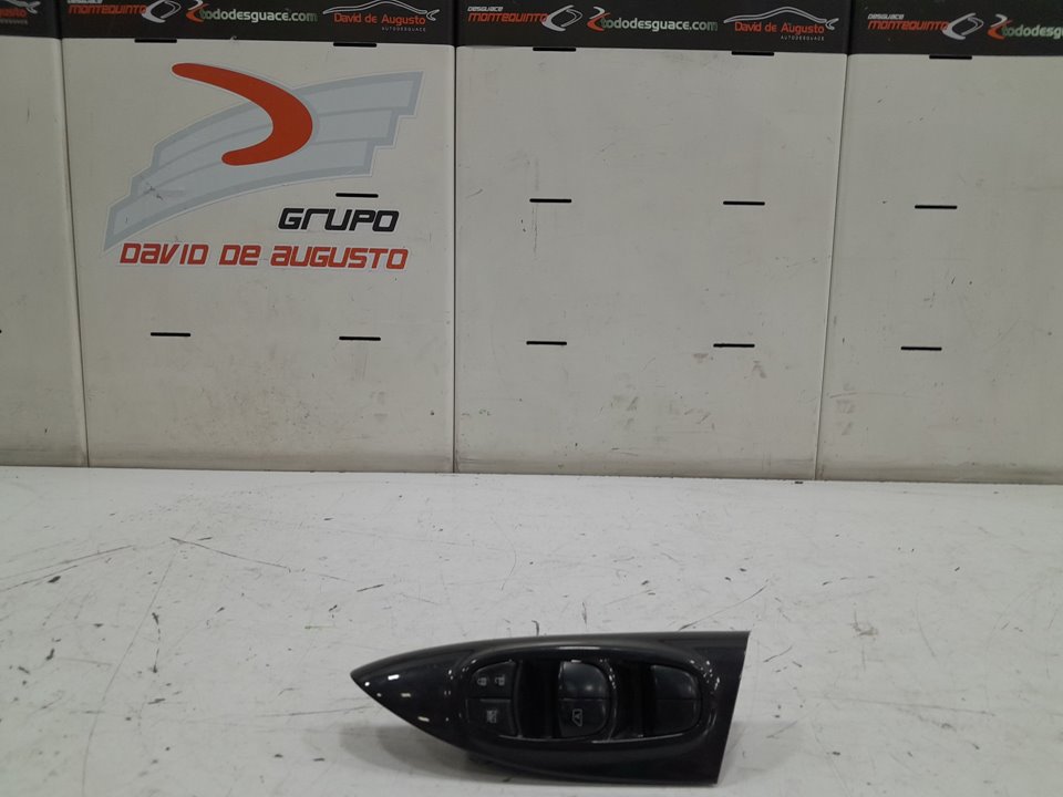 Mando elevalunas delantero izquierdo nissan juke 1.6