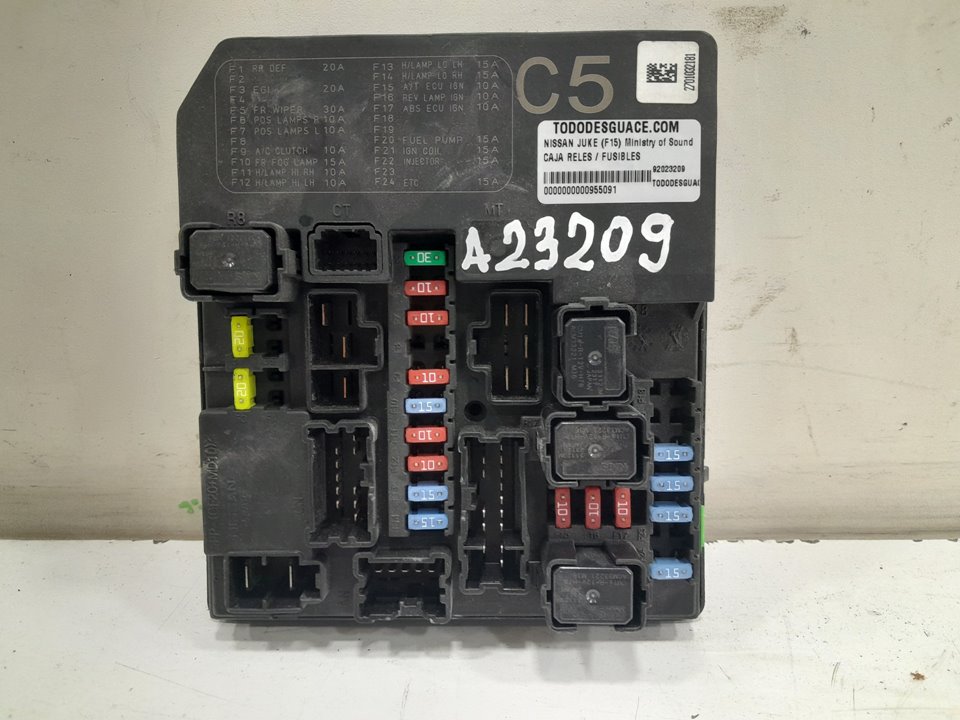 Caja reles / fusibles nissan juke 1.6