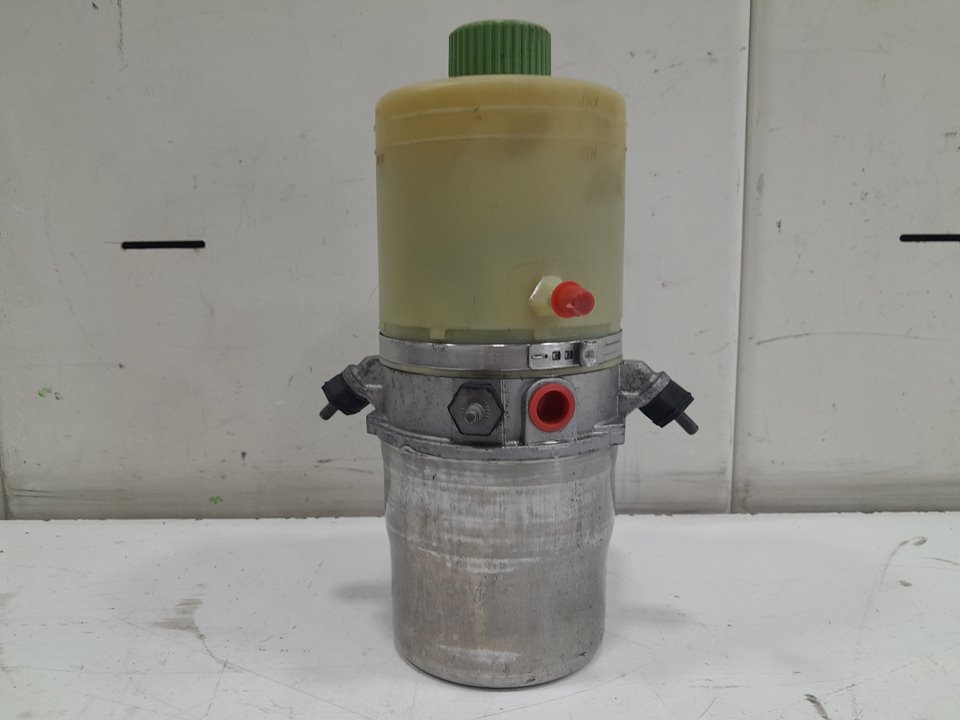 Bomba direccion skoda fabia i 1.4