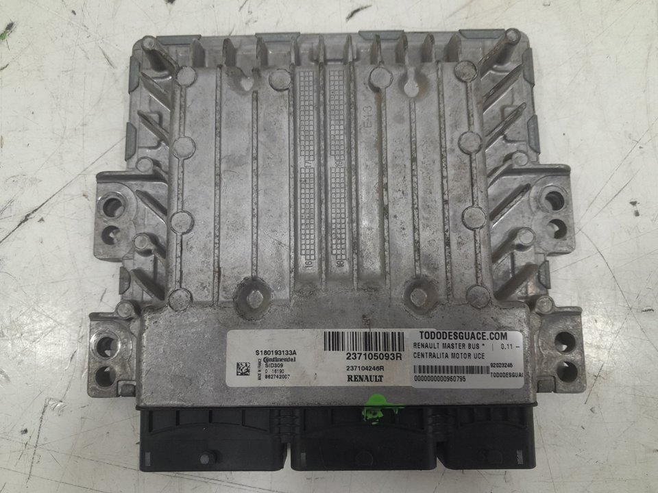 Centralita motor uce renault  master bus       0.11 - ... no identificado