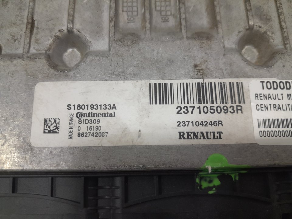 Centralita motor uce renault  master bus       0.11 - ... no identificado