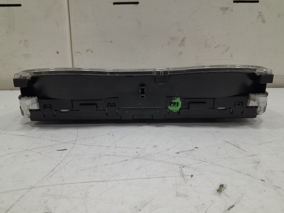 Cuadro instrumentos renault  master bus       0.11 - ... no identificado