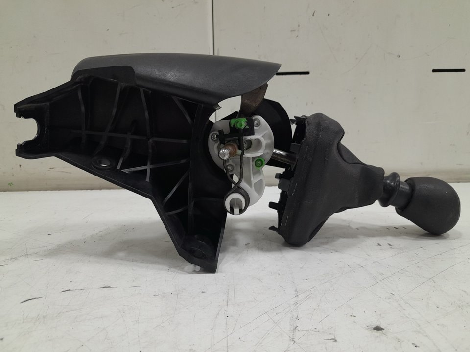 Palanca cambio renault  master bus       0.11 - ... no identificado