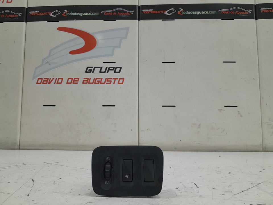 Interruptor regulacion faros renault  master bus       0.11 - ... no identificado