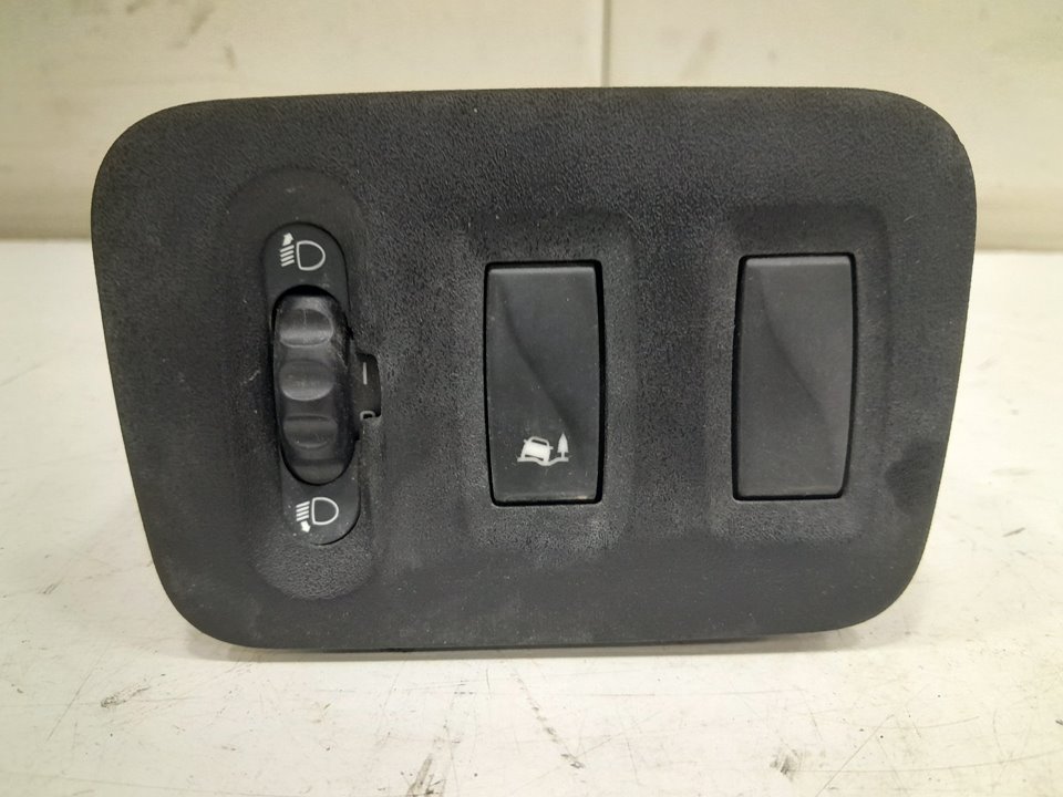 Interruptor regulacion faros renault  master bus       0.11 - ... no identificado