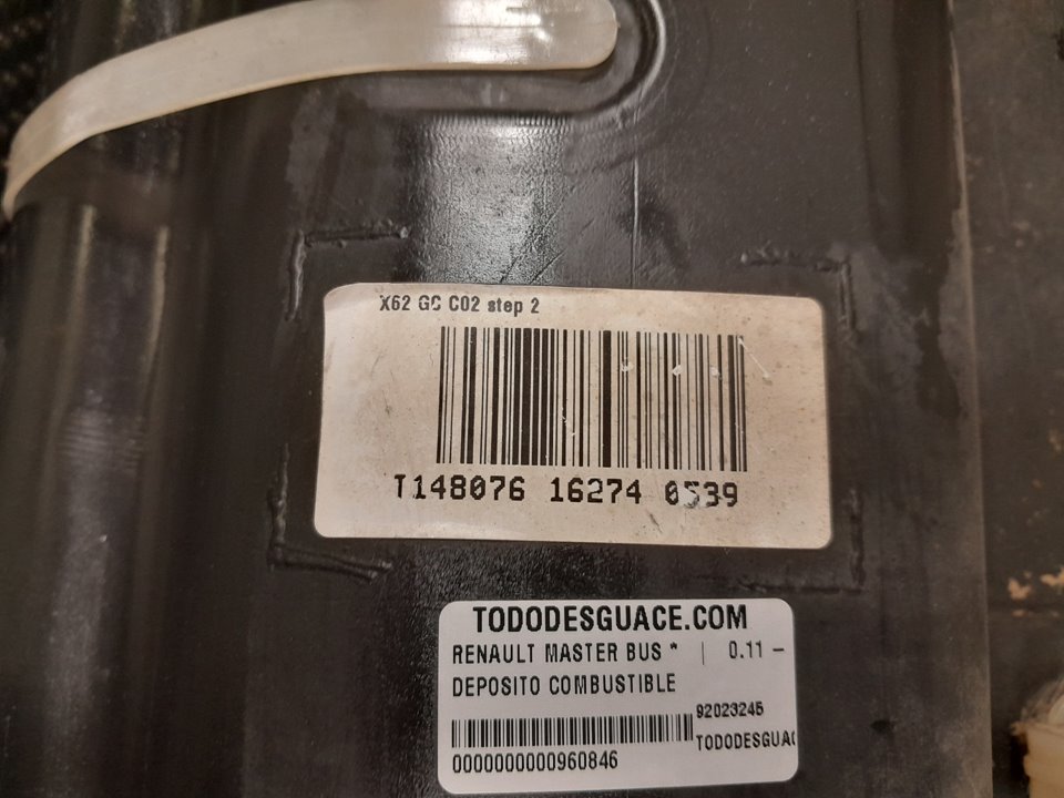 Deposito combustible renault  master bus       0.11 - ... no identificado