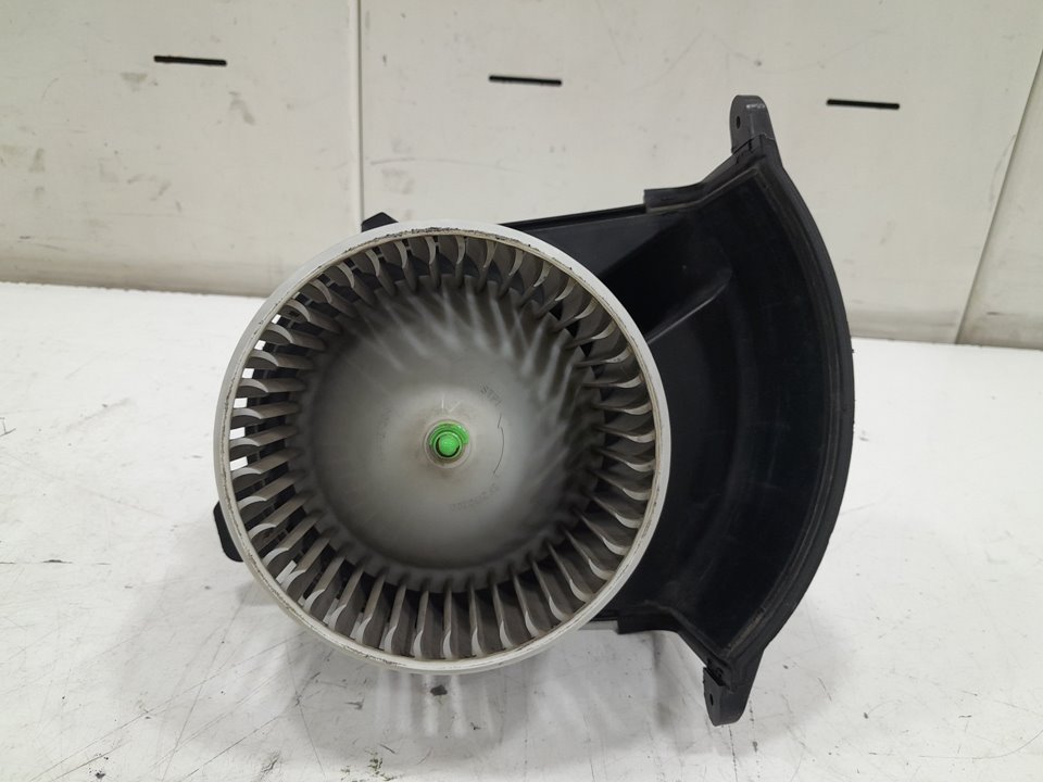 Motor calefaccion renault  master bus       0.11 - ... no identificado