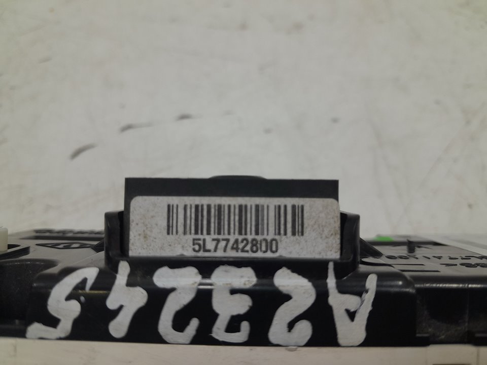 Mando calefaccion /  aire acondicionado renault  master bus       0.11 - ... no identificado