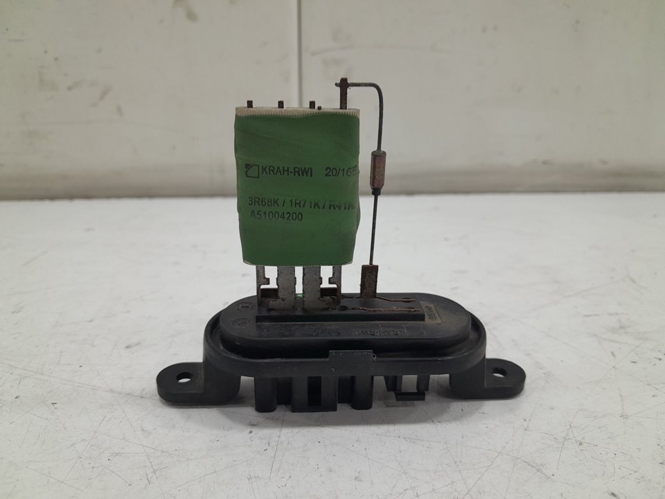 Resistencia calefaccion renault  master bus       0.11 - ... no identificado