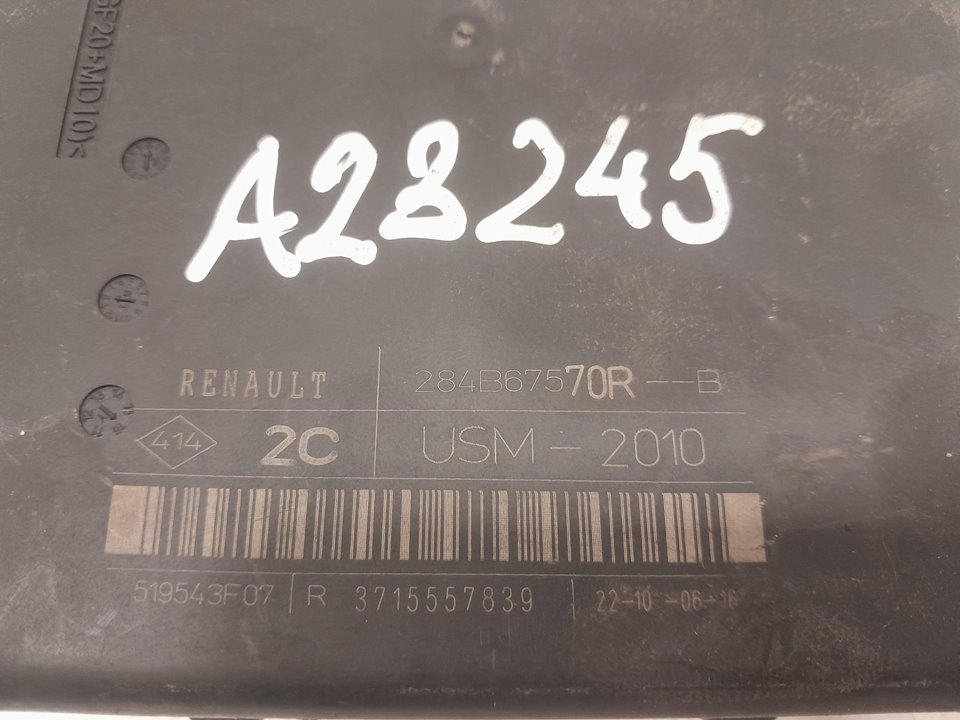 Caja reles / fusibles renault  master bus       0.11 - ... no identificado