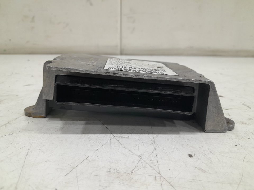 Centralita airbag renault  master bus       0.11 - ... no identificado