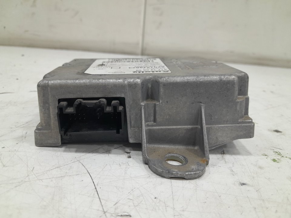 Centralita airbag renault  master bus       0.11 - ... no identificado