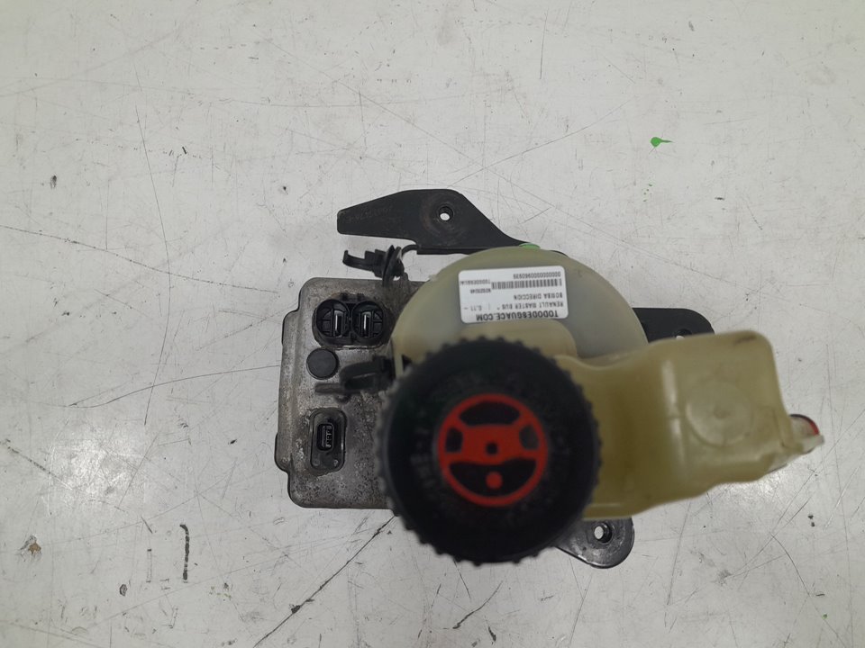 Bomba direccion renault  master bus       0.11 - ... no identificado