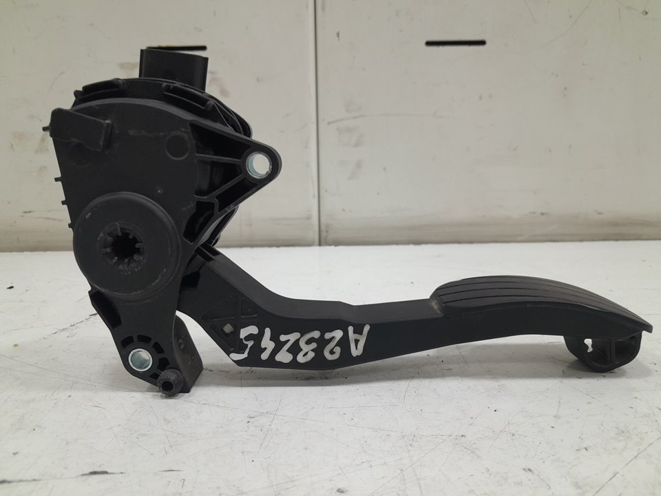 Potenciometro acelerador renault  master bus       0.11 - ... no identificado