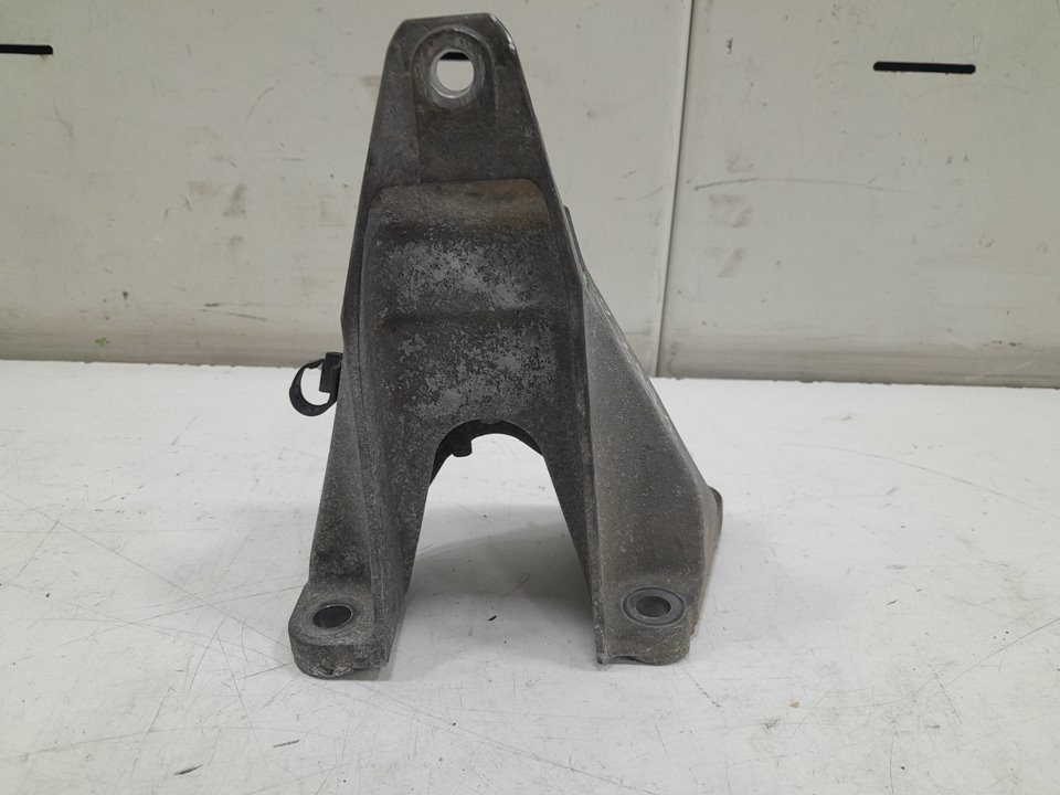 Soporte motor mazda rx-8 