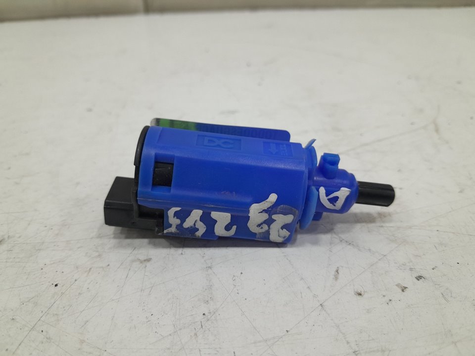 Sensor pedal embrague renault  master bus       0.11 - ... no identificado