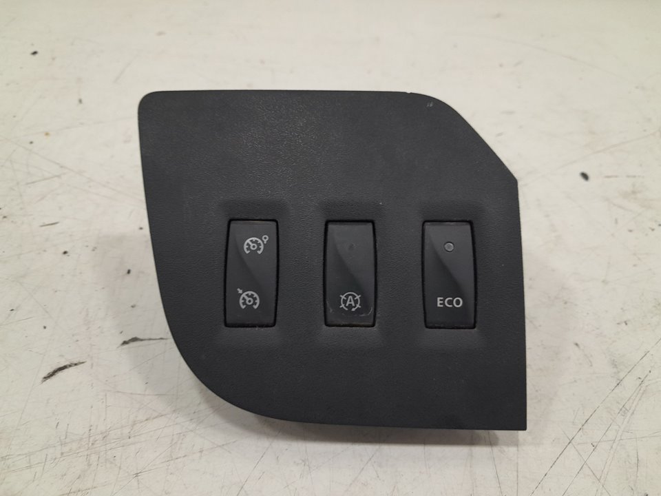 Botonera renault  master bus       0.11 - ... no identificado