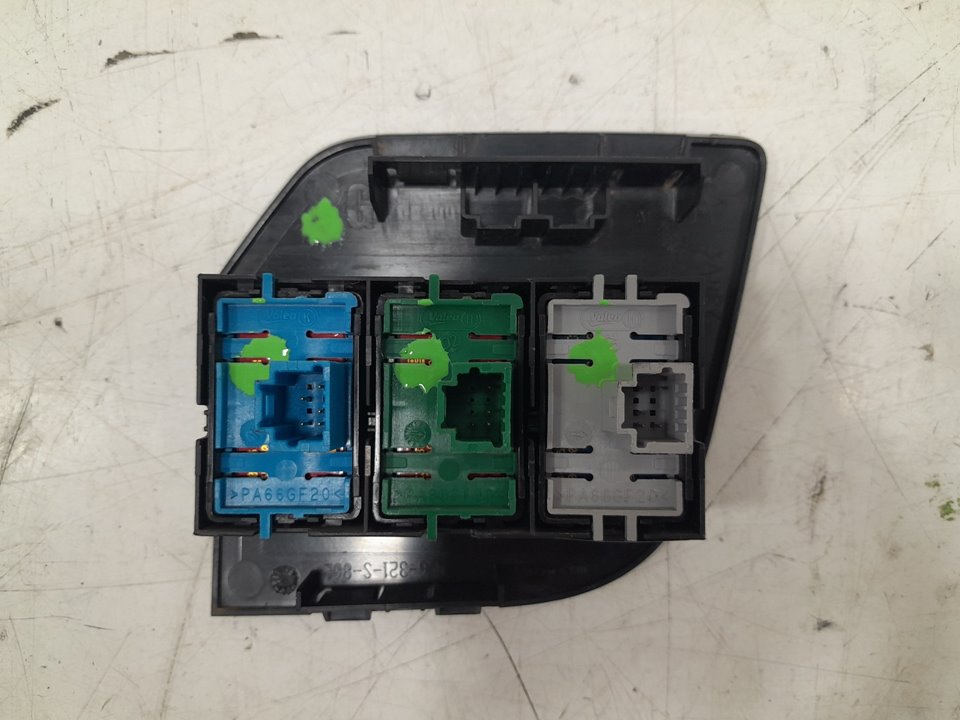 Botonera renault  master bus       0.11 - ... no identificado