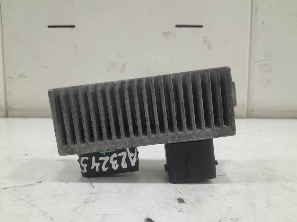 Unidad de control renault  master bus       0.11 - ... no identificado