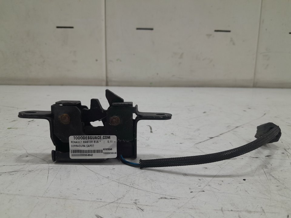Cerradura capot renault  master bus       0.11 - ... no identificado
