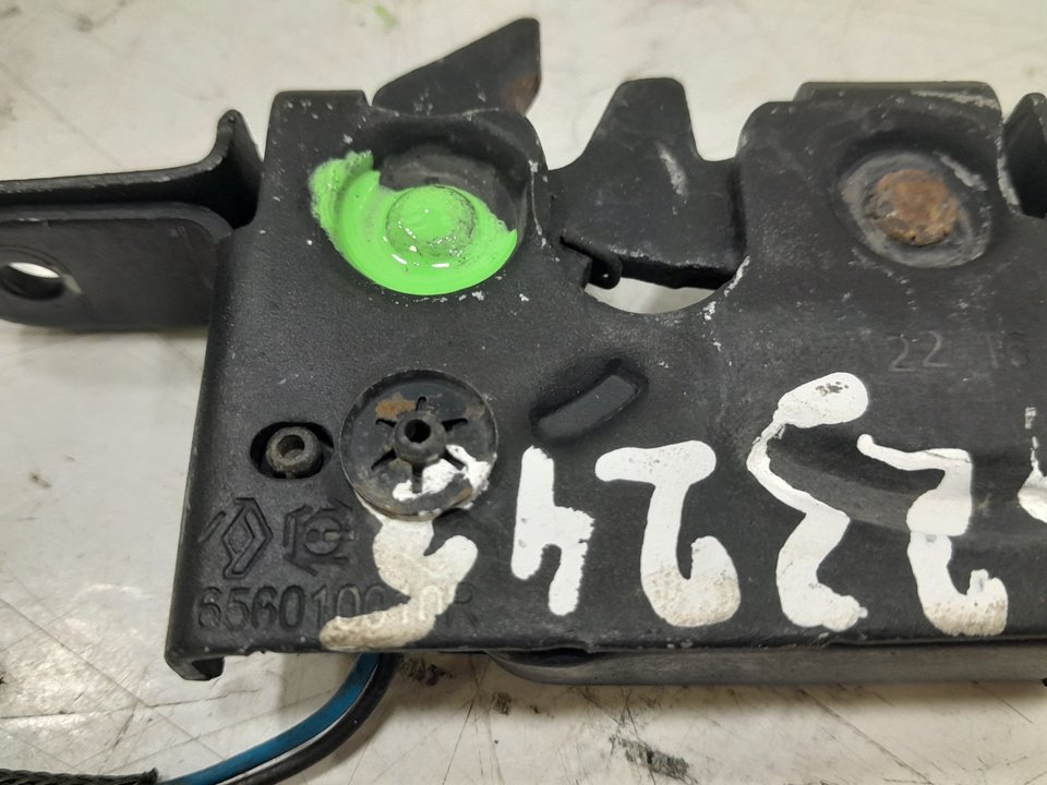 Cerradura capot renault  master bus       0.11 - ... no identificado