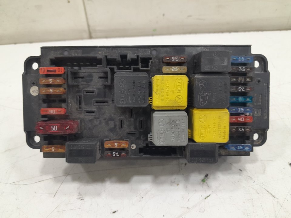 Caja fusible sam mercedes-benz clase c t-model c 220 cdi (203.206)
