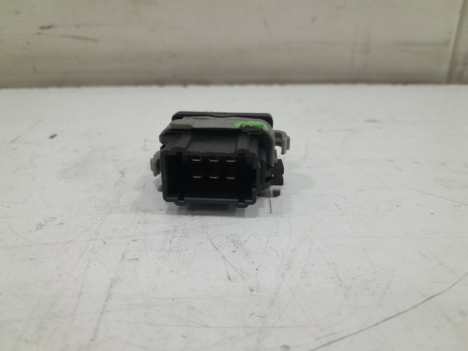Interruptor cierre centralizado renault megane iii berlina 5 p