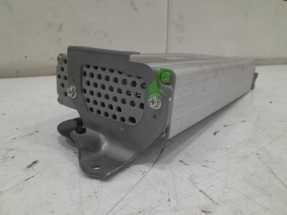 Amplificador de sonido lexus is220 sport+nav      01