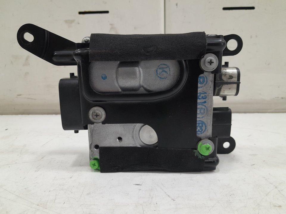 Centralita asr lexus is220 sport+nav      01