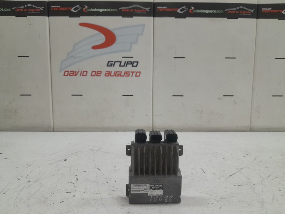 Unidad de control ecu inyeccion lexus is220 sport+nav      01