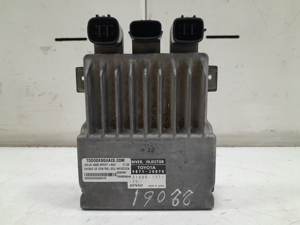 Unidad de control ecu inyeccion lexus is220 sport+nav      01