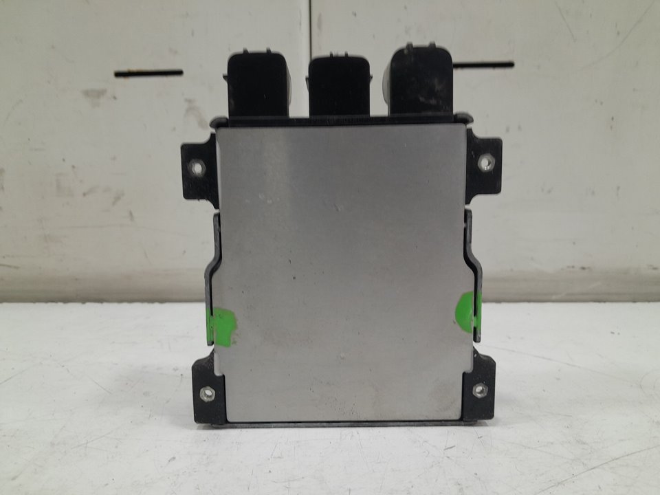 Unidad de control ecu inyeccion lexus is220 sport+nav      01