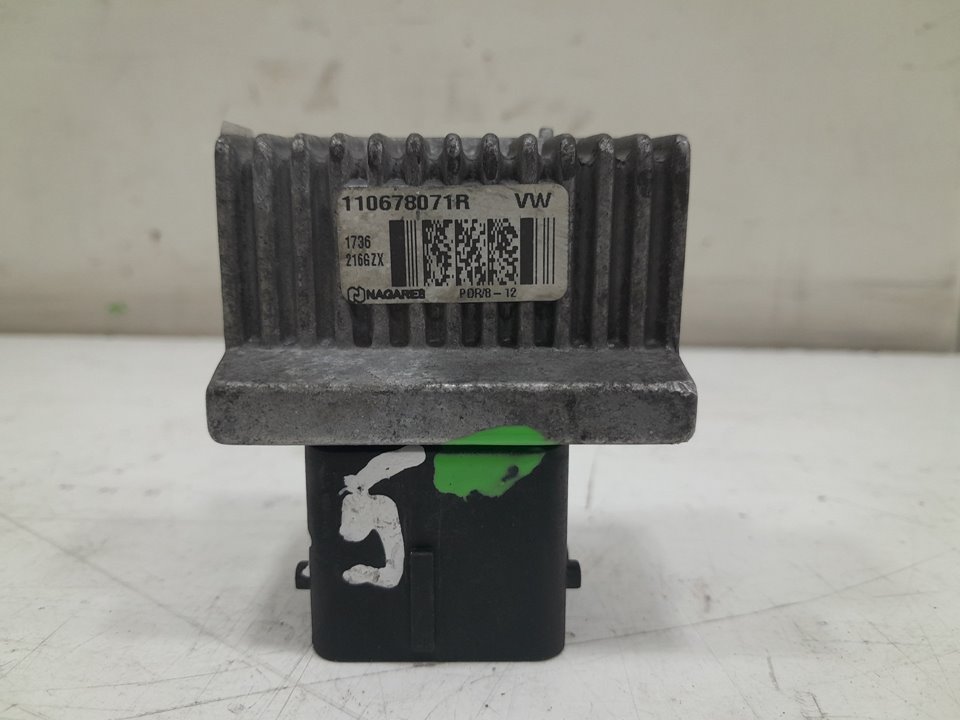 Unidad de control renault  master bus       0.11 - ... no identificado