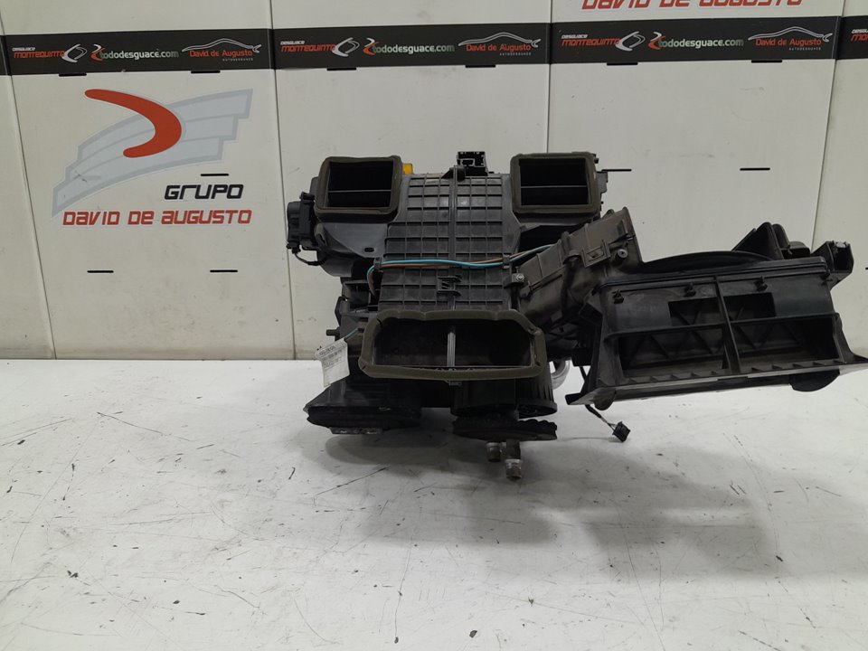 Mueble calefacion renault  master bus       0.11 - ... no identificado