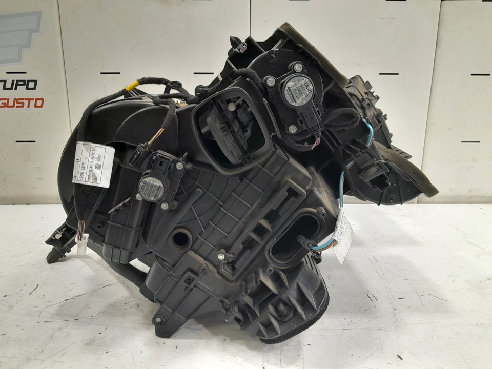 Mueble calefacion renault  master bus       0.11 - ... no identificado