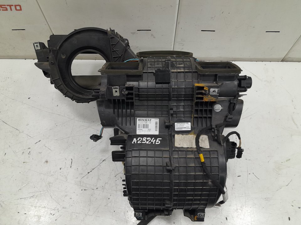 Mueble calefacion renault  master bus       0.11 - ... no identificado
