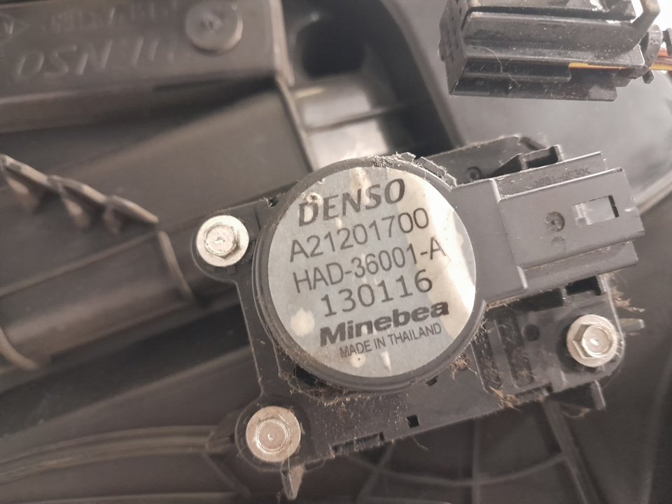 Mueble calefacion renault  master bus       0.11 - ... no identificado